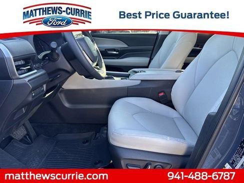 Used 2025 Toyota Grand Highlander FWD image 9