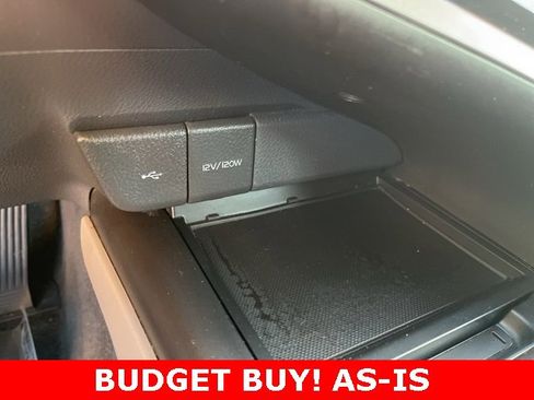 Used 2021 Toyota Camry LE image 24