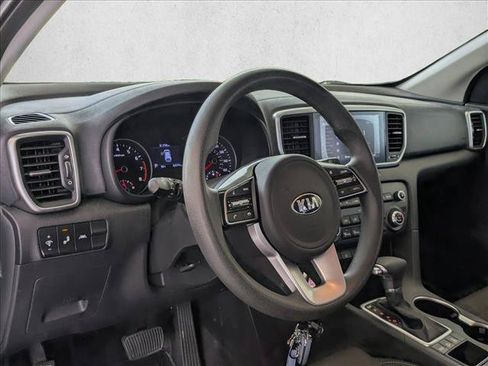 Used 2020 Kia Sportage LX w/ LX Popular Package AWD/4WD image 3