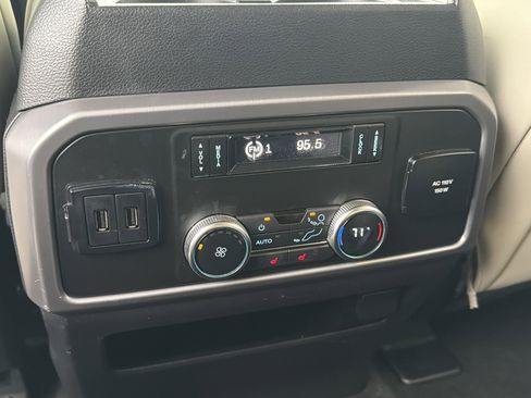 Used 2020 Ford Expedition Platinum image 26