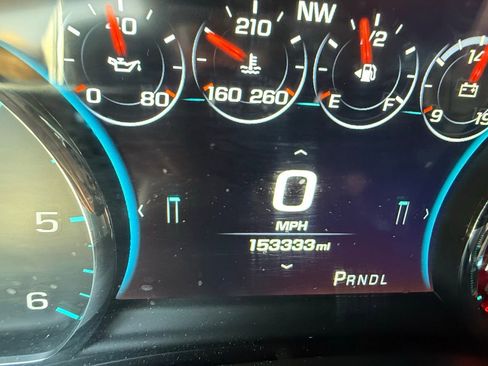 Used 2017 GMC Yukon SLT image 17