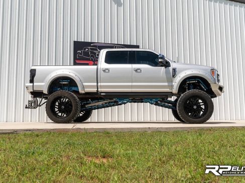 Used 2017 Ford F250 Platinum w/ Platinum Ultimate Package image 17