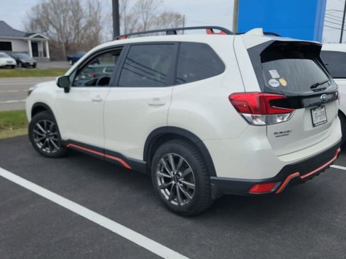 Used 2023 Subaru Forester Sport image 2