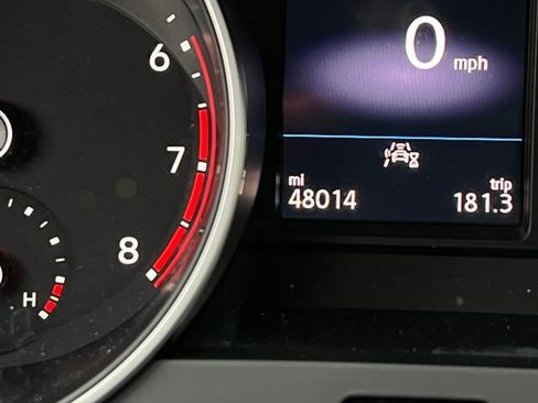 Used 2021 Volkswagen Tiguan SE w/ Panoramic Sunroof Package image 22