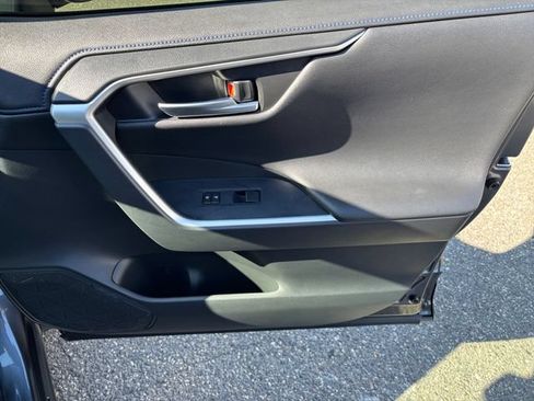 Used 2019 Toyota RAV4 XSE AWD/4WD image 30