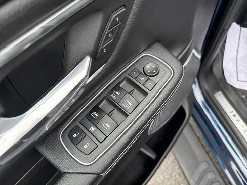 Certified 2022 RAM 1500 Laramie image 15