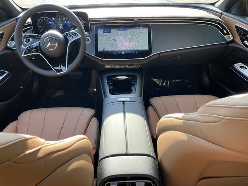 New 2026 Mercedes-Benz E 350 4MATIC Sedan image 25