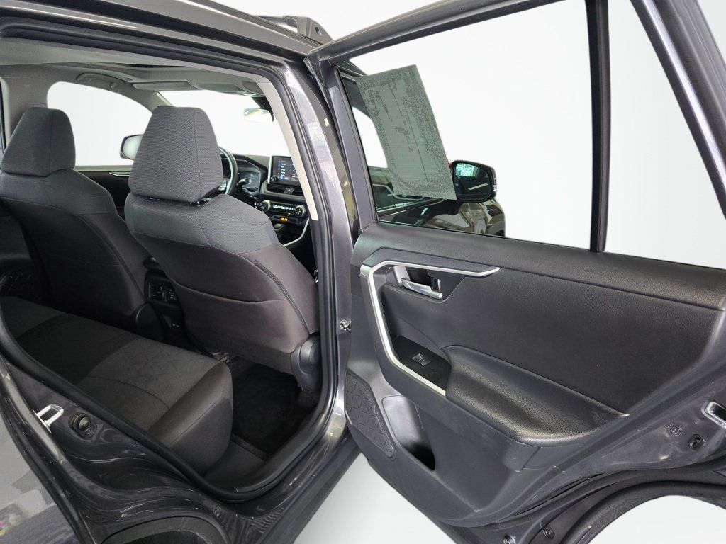 Used 2025 Toyota RAV4 XLE w/ Convenience Package AWD/4WD image 38