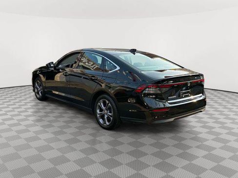 Used 2023 Honda Accord EX image 4