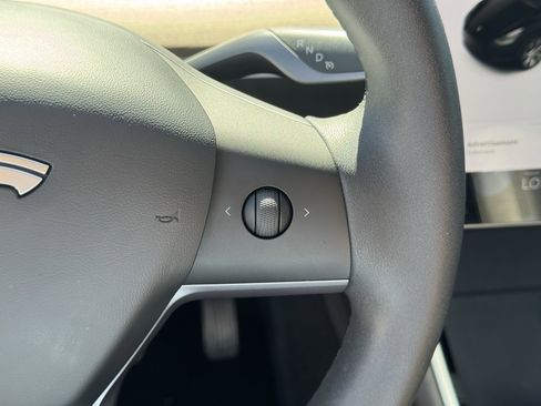 Used 2020 Tesla Model Y Long Range image 27