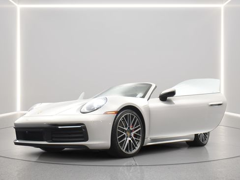 Used 2023 Porsche 911 Carrera S RWD image 6