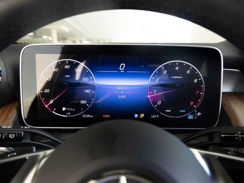 Used 2026 Mercedes-Benz GLC 300 4MATIC image 16