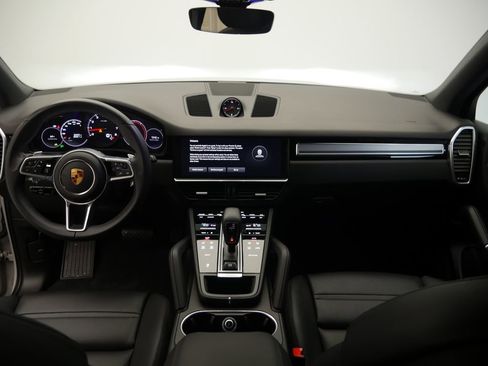 Certified 2023 Porsche Cayenne Platinum Edition AWD/4WD image 29