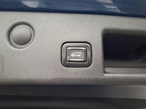 Used 2022 Chevrolet Equinox RS FWD image 24