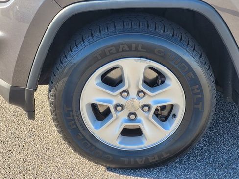 Used 2014 Jeep Grand Cherokee Laredo w/ Quick Order Package 23E image 8