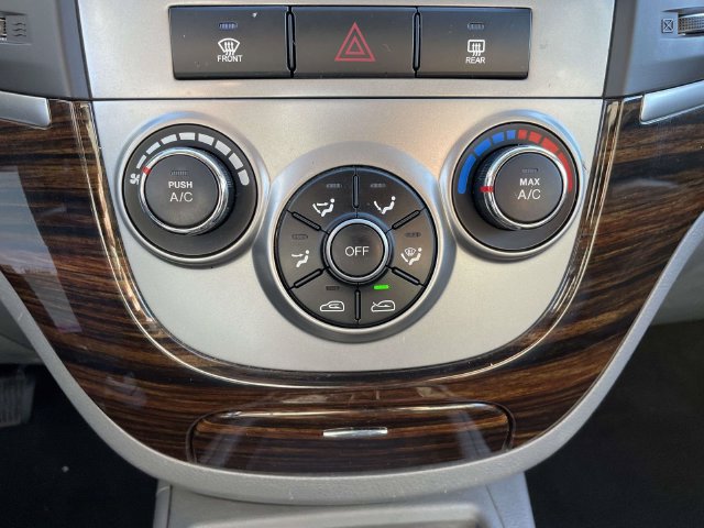 Used 2010 Hyundai Santa Fe GLS FWD image 29