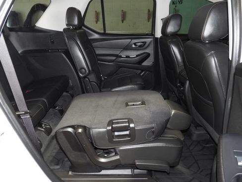 Used 2021 Chevrolet Traverse LT w/ LT Premium Package FWD image 42