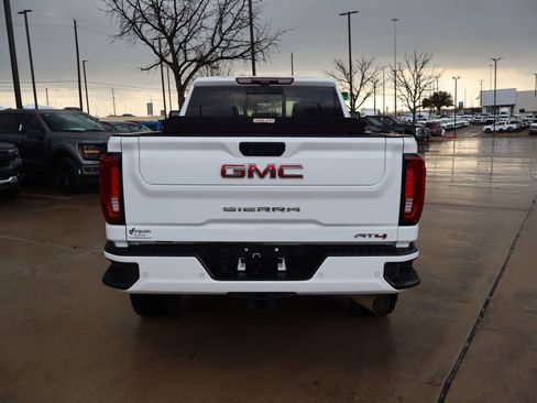 Used 2021 GMC Sierra 2500 AT4 w/ AT4 Premium Plus Package image 6