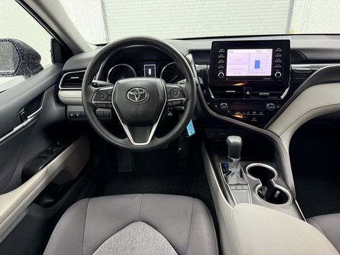 Used 2024 Toyota Camry LE image 30