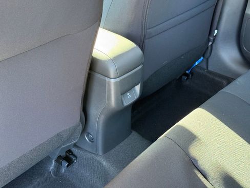 New 2025 Nissan Versa SR w/ Trunk Package image 19