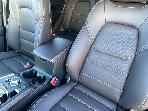 New 2025 MAZDA CX-5 Signature image 15