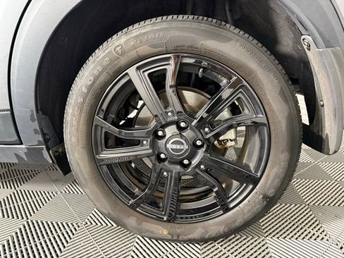 Used 2023 Nissan Kicks SR image 13