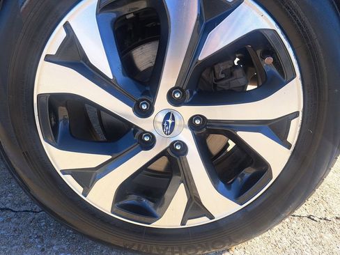 Used 2021 Subaru Outback Limited image 23