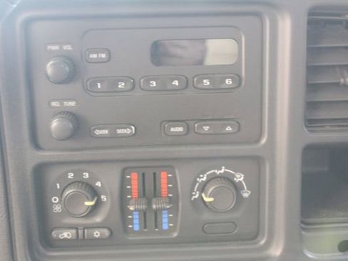 Used 2006 Chevrolet Silverado 2500 W/T w/ Heavy-Duty Power Package image 14