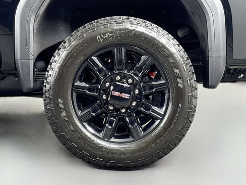 New 2026 GMC Sierra 2500 AT4 AWD/4WD image 32