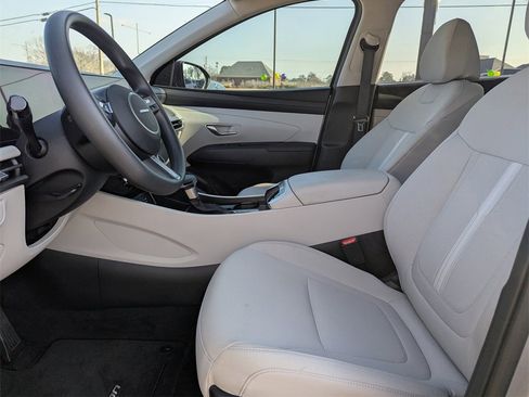 Certified 2025 Hyundai Tucson SEL image 12