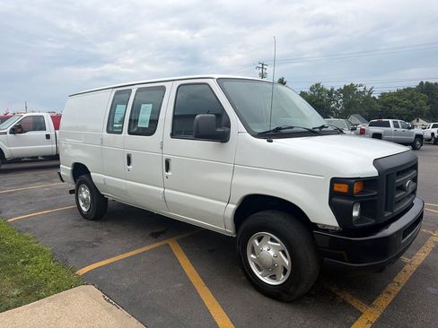 Used 2014 Ford E-350 and Econoline 350 Super Duty RWD image 4