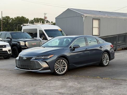 Used 2019 Toyota Avalon Limited w/ Advanced Safety Package FWD image 1