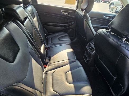 Used 2018 Ford Edge Titanium w/ Equipment Group 301A AWD/4WD image 20