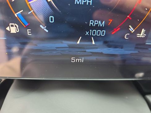 New 2026 Chevrolet Suburban LT image 16