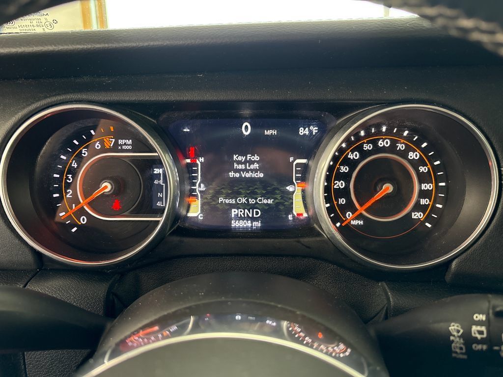 Used 2018 Jeep Wrangler Unlimited Sahara w/ LED Lighting Group AWD/4WD image 17