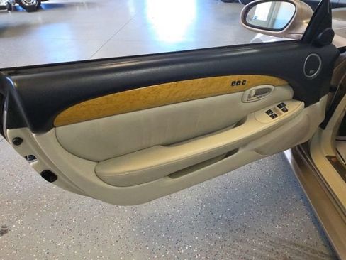 Used 2004 Lexus SC 430 Convertible RWD image 13