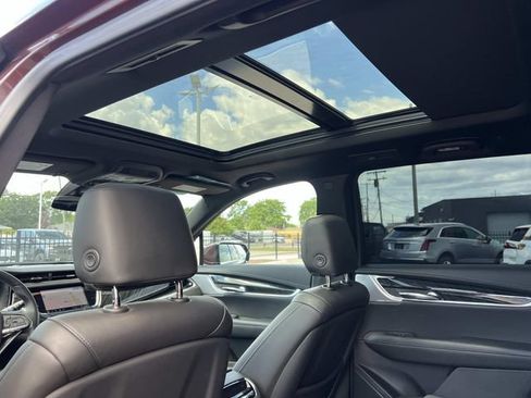 Used 2022 Cadillac XT6 Premium Luxury w/ LPO, Floor Liner Package AWD/4WD image 15