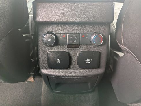 Used 2016 Ford Explorer Limited FWD image 18