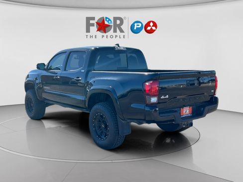 Used 2021 Toyota Tacoma SR5 w/ Technology Package image 3