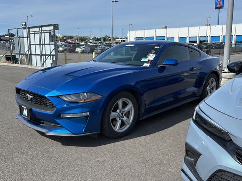Used 2018 Ford Mustang Coupe RWD image 1