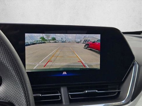 Used 2025 Chevrolet Trax LT image 12