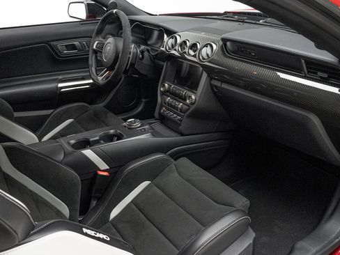 Used 2020 Ford Mustang Shelby GT500 w/ Carbon Fiber Track Pack RWD image 51