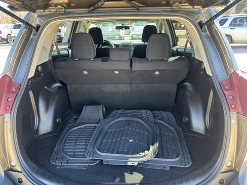 Used 2013 Toyota RAV4 XLE image 7