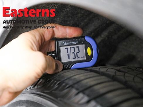 Used 2022 Chrysler Pacifica Touring-L image 27