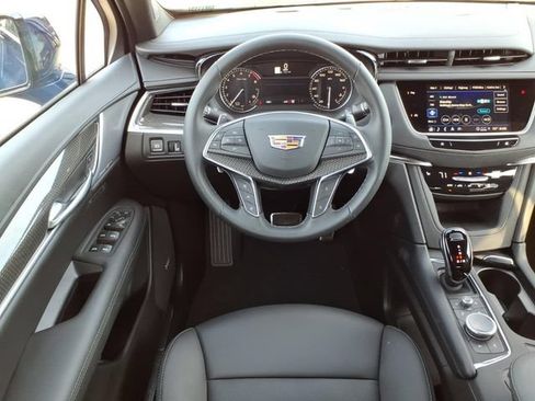 Certified 2025 Cadillac XT5 Sportv AWD/4WD image 16
