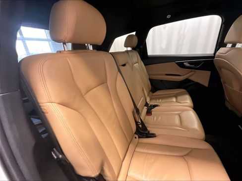Used 2022 Audi Q7 3.0T Premium w/ Convenience Package image 16