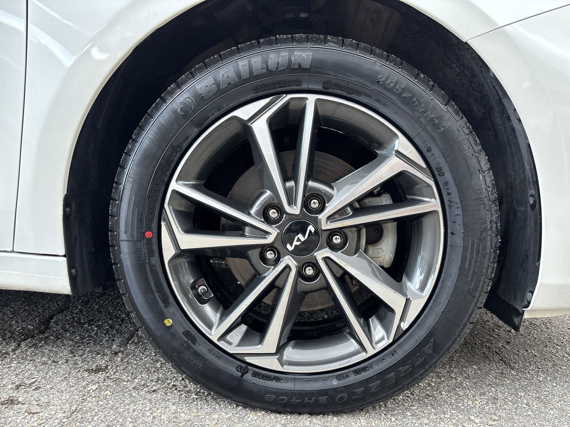 Certified 2023 Kia Forte LXS w/ LXS Technology Package FWD image 18