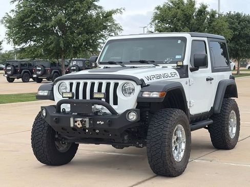 Used 2020 Jeep Wrangler Sport AWD/4WD image 3