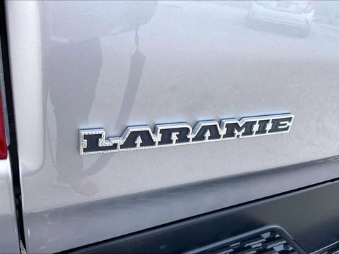 Used 2025 RAM 1500 Laramie AWD/4WD image 10