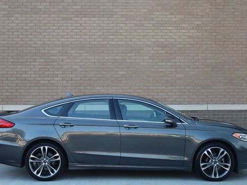 Used 2020 Ford Fusion Titanium FWD image 2